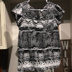 Japna black and White blouse